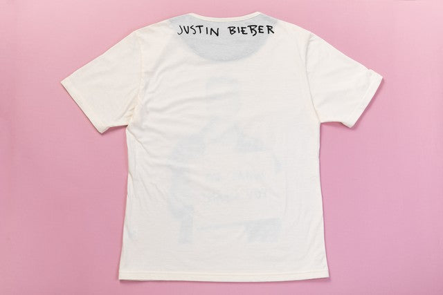 JUSTIN BIEBER