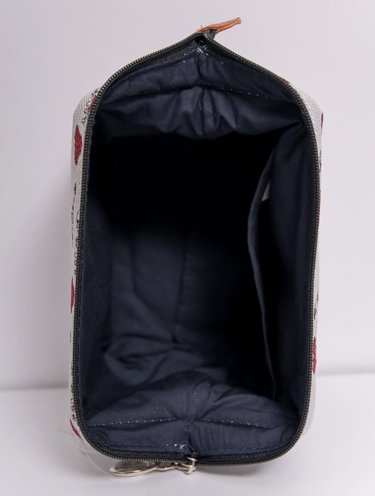 RUNEポーチ：ホワイト